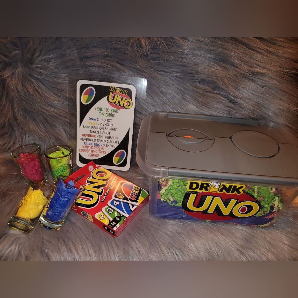 Drinking uno game set